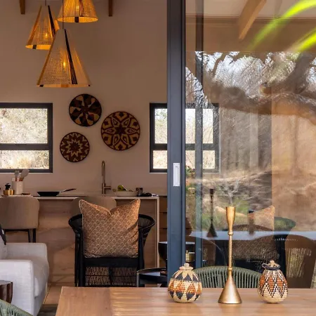 Nomads Den Private Villa With Heated Pool On Hoedspruit Wildlife Estate Riverbed Exterior photo