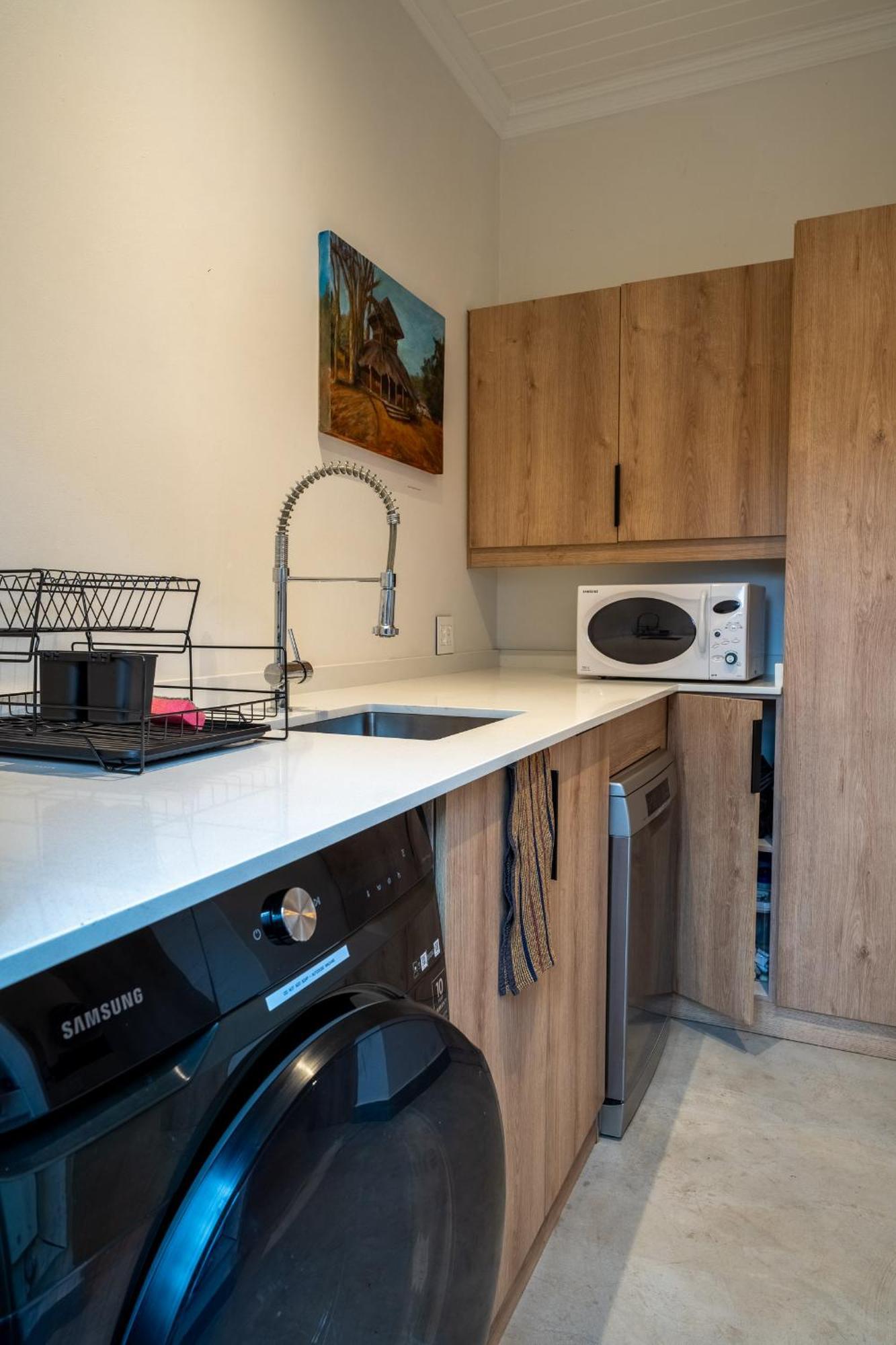 Nomads Den Private With Heated Pool On Wildlife Estate Riverbed *